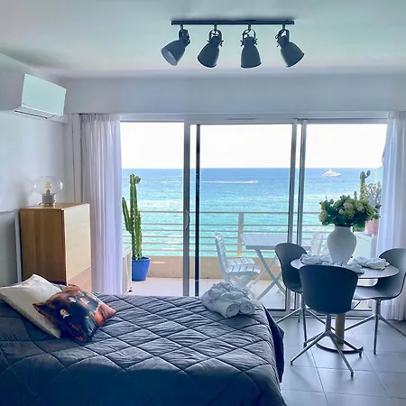 Sea View Studio, Huge Terrace On The 4th Floor Apartament